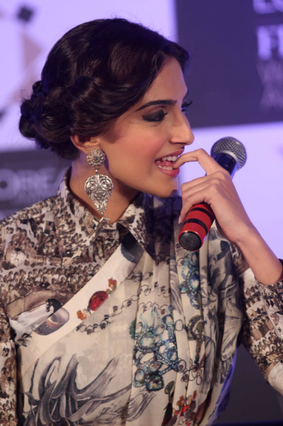 Sonam Kapoor at the 3rd edition of L'Oreal Paris Femina Women Awards nominee announcement Sonam Kapoor at the 3rd edition of L'Oreal Paris Femina Women Awards nominee announcement