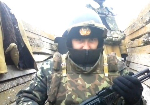 Putin's Propaganda: Russian Soldiers Dressing up as Ukrainian Army ...