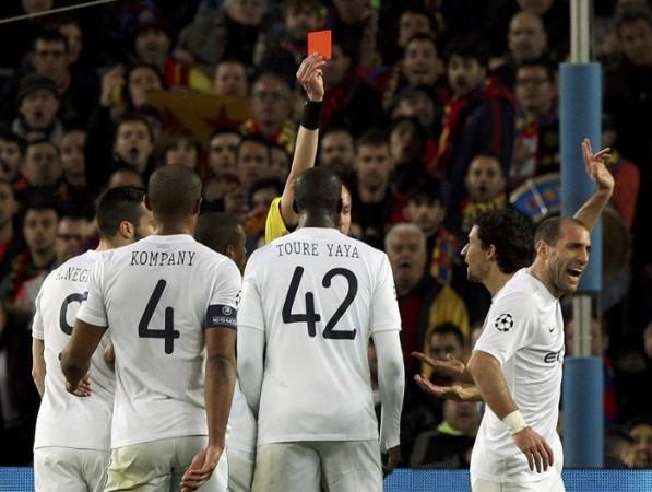 Zabaleta Manchester City Stephane Lannoy referee