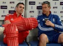 kevin-pietersen-and-ashley-giles