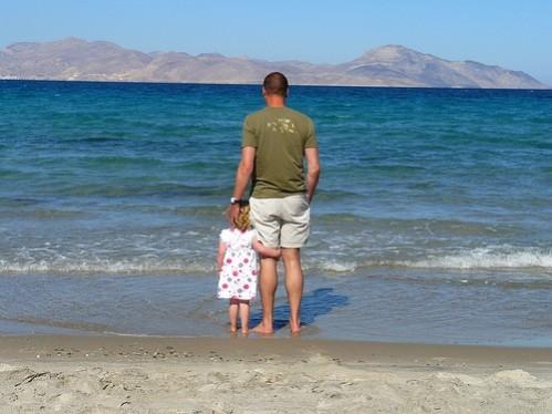 Fathering a child at an old age can leave a negative impact on the child’s appearance, researchers reveal.(<a href= Father and Child