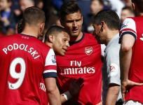 arsenal-oxlade-chamberlain-giroud-andre-marriner