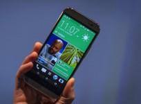 chou-shows-the-new-htc-one-m8-phone-during-a-launch-event-in-new-york