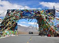 friendship-highway-lhasa-kathmandu