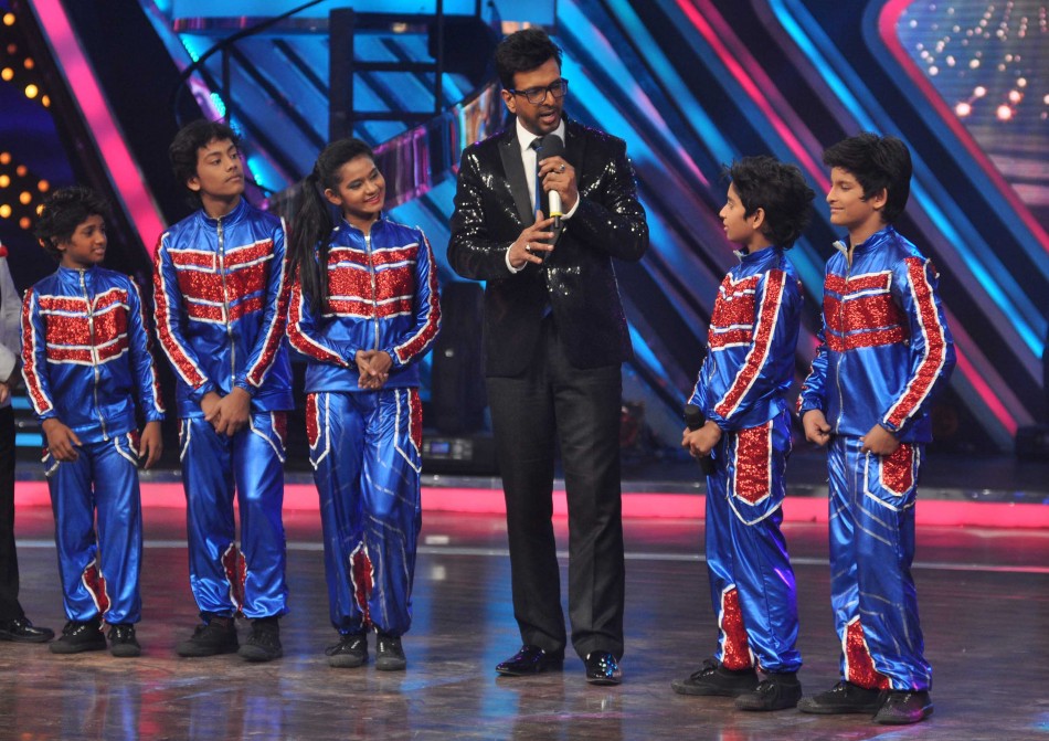 Amitabh Bachchann, Varun, Ileana and Nargis at Boogie Woogie Grand Finale