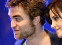 robert-pattinson-and-kristen-stewart