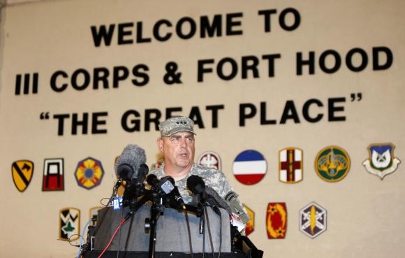 Ford Hood Shooting: Lt. Gen. Mark Milley addresses the media during a news conference at the entrance to Fort Hood Army Post in Texas April 2, 2014. (Photo: Reuters)