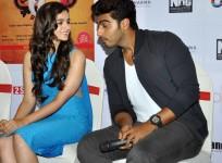 arjun-kapoor-and-alia-bhatt-at-2-states-book-launch