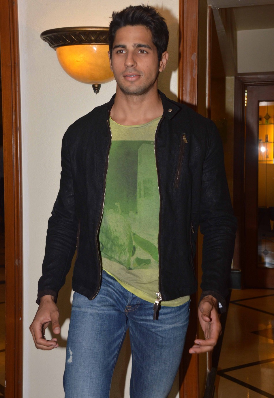 Bollywood actor Sidharth Malhotra, who features on the cover of the latest Men's Health Magazine, launched the issue on 14 April.