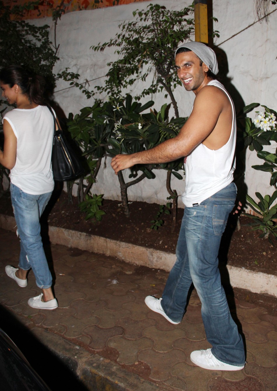 Ranveer Singh and Deepika Padukone snapped at Oliver bar