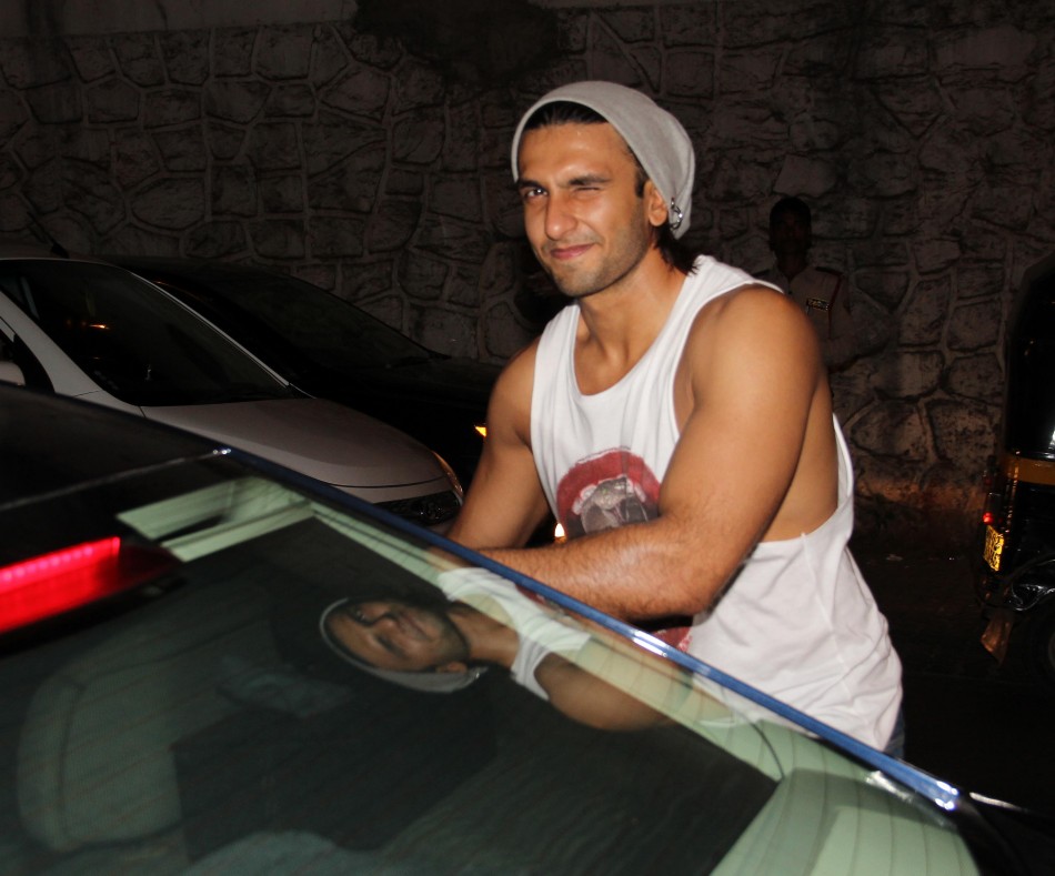 Ranveer Singh and Deepika Padukone snapped at Oliver bar