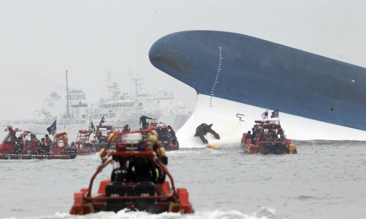 A South Korean Passenger ship carrying more than 470 people, mostly high school students has capsized. In the Picture, a girl is being rescued (Photo: Reuters) A South Korean Passenger ship carrying more than 470 people, mostly high school students has capsized. In the Picture, a girl is being rescued (Photo: Reuters)