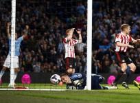 mannone-sunderland-manchester-city