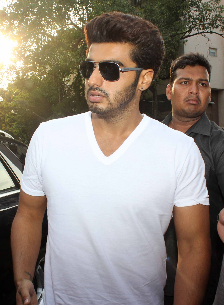 Arjun Kapoor Promotes '2 States' At Gaiety Galaxy Theatre Arjun Kapoor Promotes '2 States' At Gaiety Galaxy Theatre
