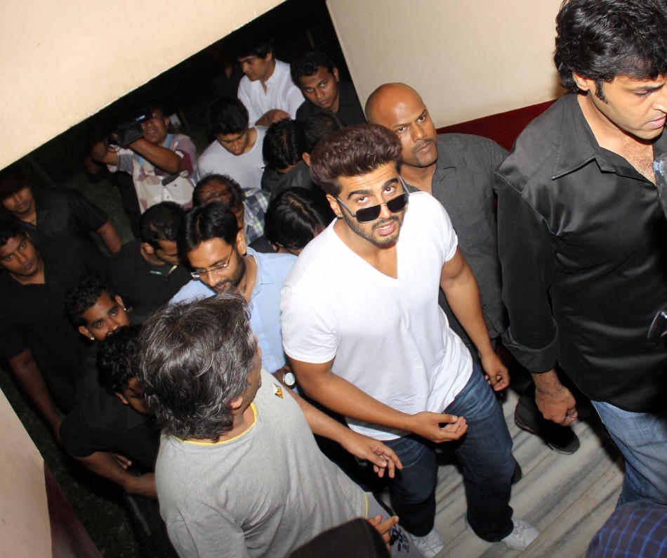 Arjun Kapoor Promotes '2 States' At Gaiety Galaxy Theatre Arjun Kapoor Promotes '2 States' At Gaiety Galaxy Theatre