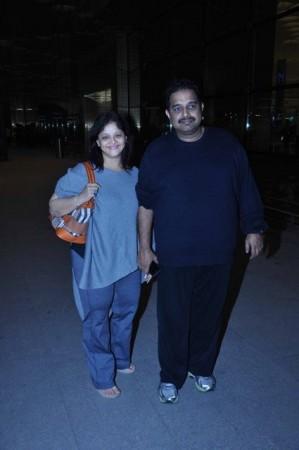 Shankar Mahadevan spotted with wife Sangeeta (Photo: Varinder Chawla) Shankar Mahadevan spotted with wife Sangeeta