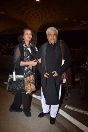 Actress Shabana Azmi poses with lyricist husband Javed Akhtar at the airport