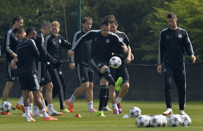 Chelsea players during a training session, 21 April. Reuters Chelsea John Terry Gary Cahill
