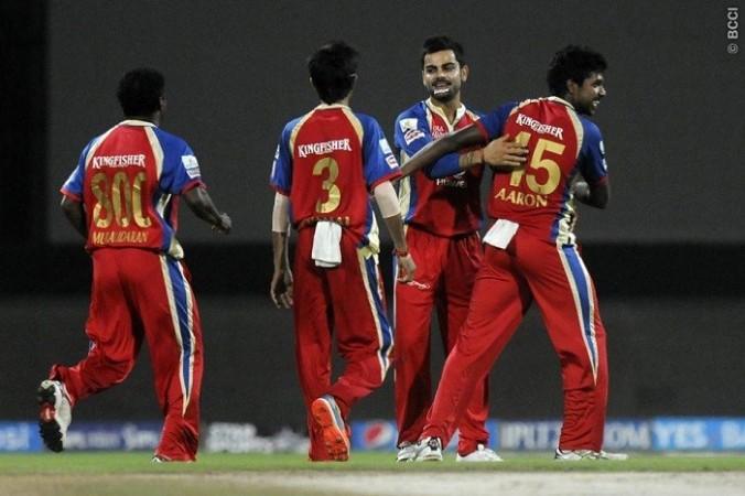 Varun Aaron was the pick of the bowlers for RCB. Pal Pillai/IPL/SPORTZPICS Kohli Aaron RCB