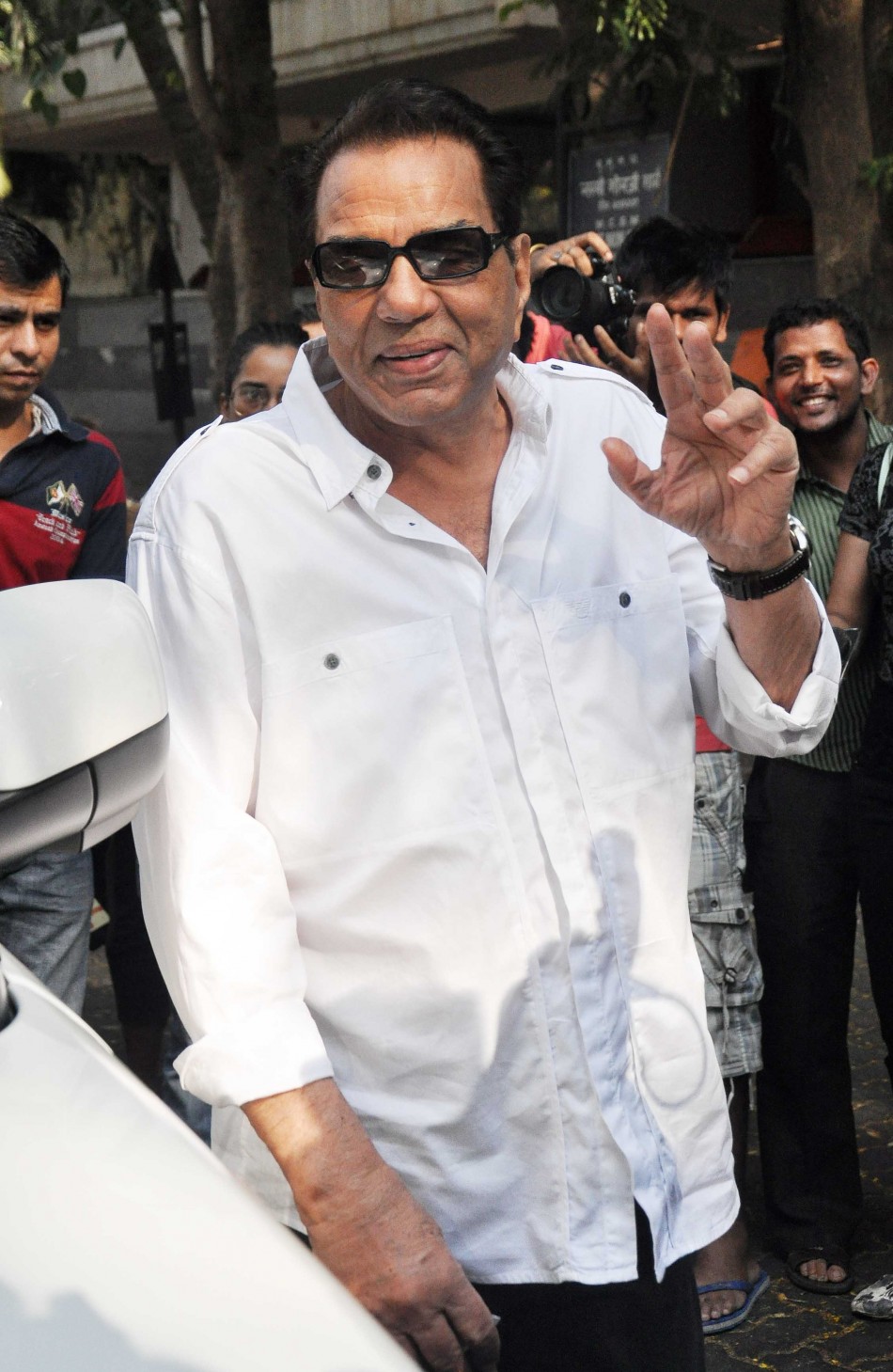 Bollywood celebrities cast their vote for Lok Sabha Election