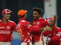 sandeep-sharma-maxwell-kings-xi-punjab