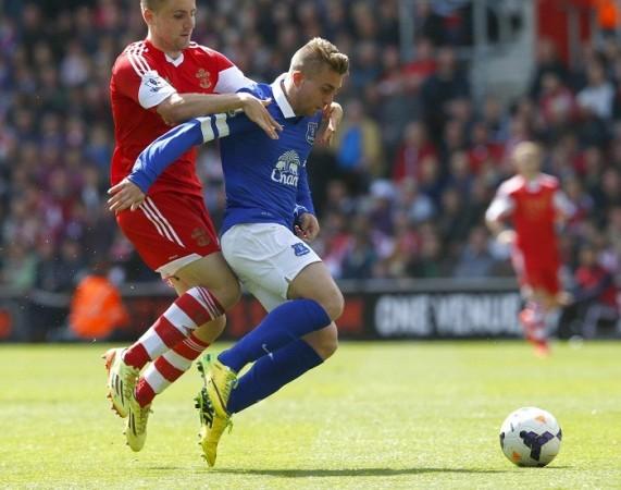 Southampton left-back Luke Shaw and Everton forward Gerard Deulofeu battle for possession in their English Premier League game, 26 April. Reuters Luke Shaw Gerard Deulofeu Southampton Everton