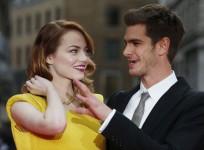 actors-emma-stone-and-andrew-garfield-pose-for-photographs-at-the-world-premiere-of-the-amazing-spiderman-2-in-central-london-april-10-2014-reuters-olivia-harris
