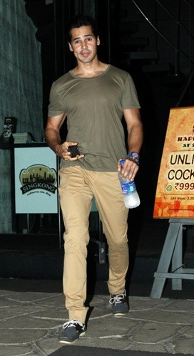Dino Morea at a restaurant in Bandra Dino Morea at a restaurant in Bandra