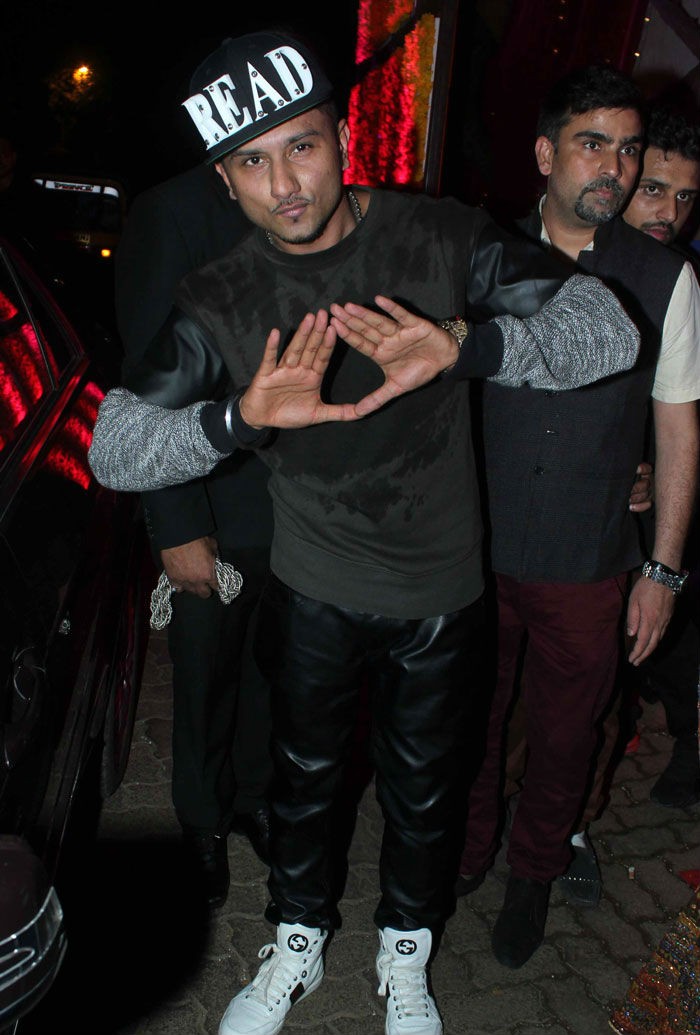Star Rappers Yo Yo Honey Singh and Bohemia met at the Abu Dhabi Airport -  Sangri Today | News Media Website