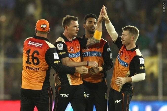 Dale Steyn celebrates with teammates after dismissing Karun Nair in their IPL 2014 game, 8 May. Shaun Roy/IPL/SPORTZPICS Steyn Warner Rahul Sunrisers Hyderabad