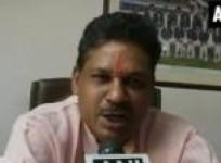 tendulkar-started-career-from-mumbai-wish-him-luck-for-his-last-stint-there-kirti-azad