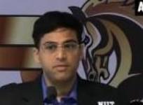 viswanathan-anand-has-comfortable-draw-against-magnus-carlsen-in-opening-game