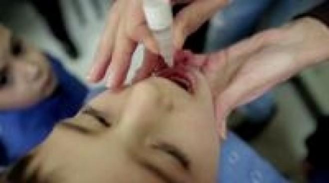 Lebanon: Syrian children refugees receive polio vaccine