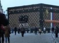 giant-louis-vuitton-trunk-ordered-off-red-square