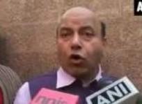 bjp-leaders-protest-outside-shomas-residence-defaces-her-name-plate