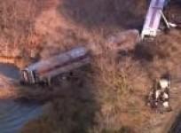 new-york-passenger-train-derails-near-hudson-river