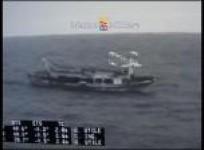 syrian-boat-refugees-rescued-from-choppy-seas-in-italy