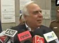 delhi-polls-kapil-sibal-casts-his-vote