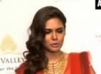 aditi-rao-hydari-and-esha-gupta-turn-brides-for-ibfw13