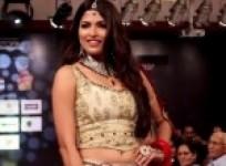 parvathy-omanakuttans-walk-for-charity