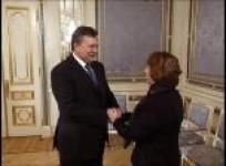 ukraine-leader-holds-crisis-talks-slams-revolution-calls