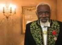 honored-african-sculptor-pays-homage-to-mandela