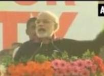 narendra-modi-flags-off-run-for-unity-marathon-to-collect-iron-for-patel-statue