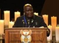 ex-zambia-president-pays-homage-to-mandela-at-funeral