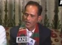 ms-dhonis-brother-narendra-singh-joins-samajwadi-party