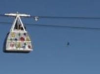 highliners-cross-60-meter-alpine-ravine-on-2-5-cm-line