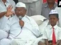 anna-hazare-ends-his-fast-after-lok-sabha-passes-lokpal-bill