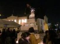 christmas-tree-of-milk-in-athens-to-remind-people-of-hardship