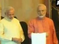 narendra-modis-wax-statue-unveiled-in-mumbai
