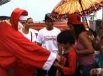 christmas-in-mud-as-rain-pelts-philippine-disaster-zone